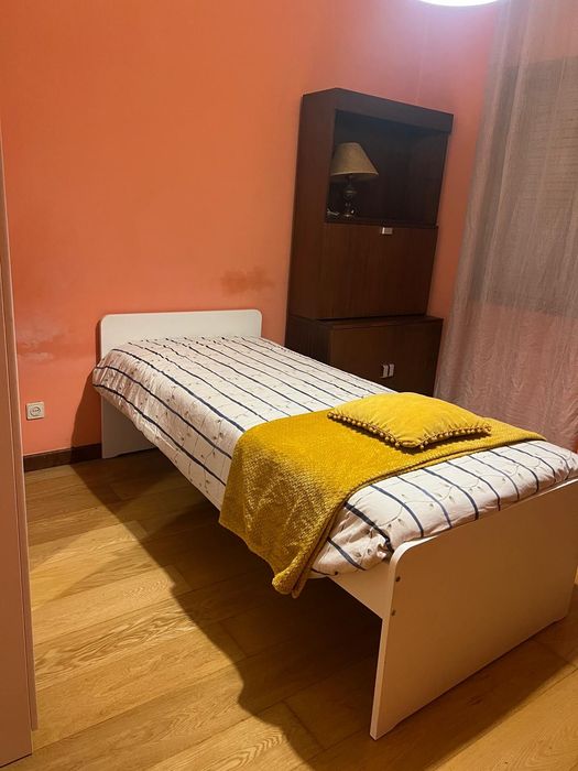 Quarto mobilado em apartamento T3