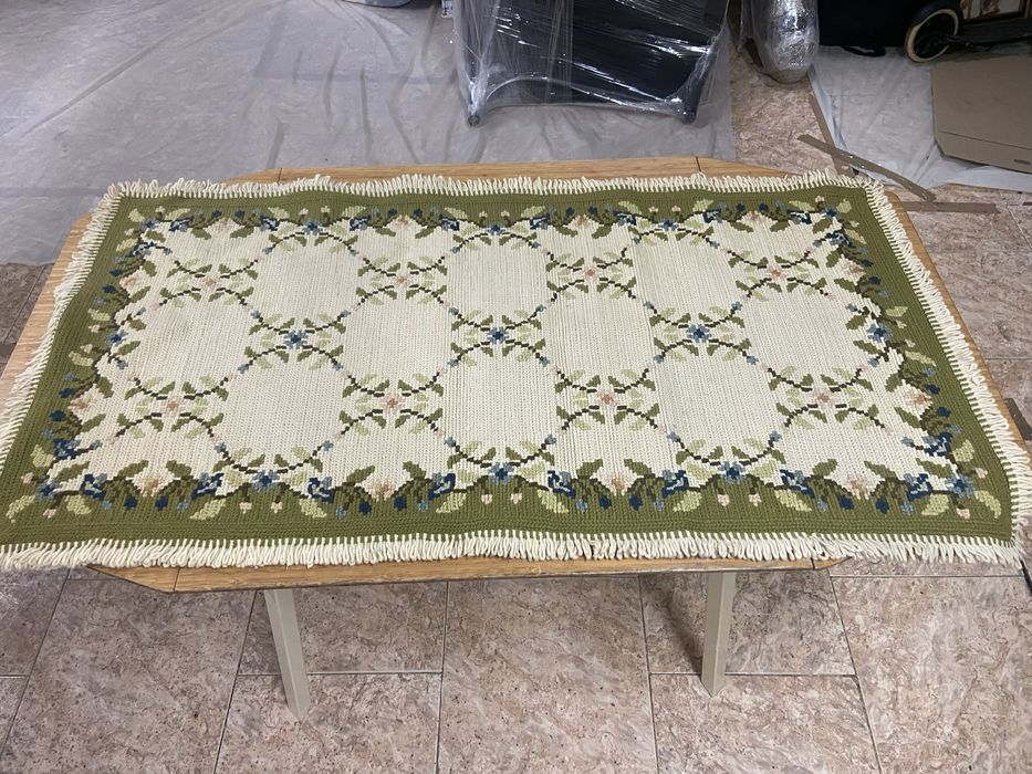 Tapetes de arraiolos pequenos