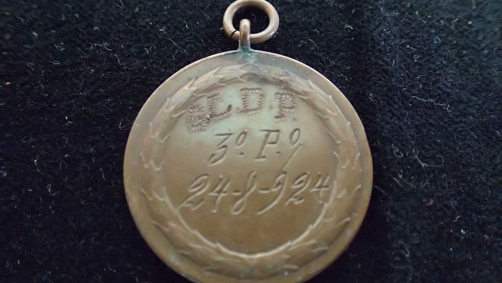 Medalha de bronze de peito antiga, Atletismo