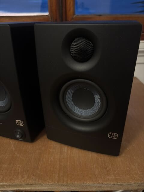 Monitores PreSonus Eris 3.5