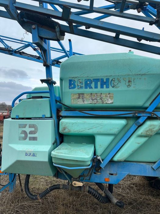 Оприскувач Berthoud 3200