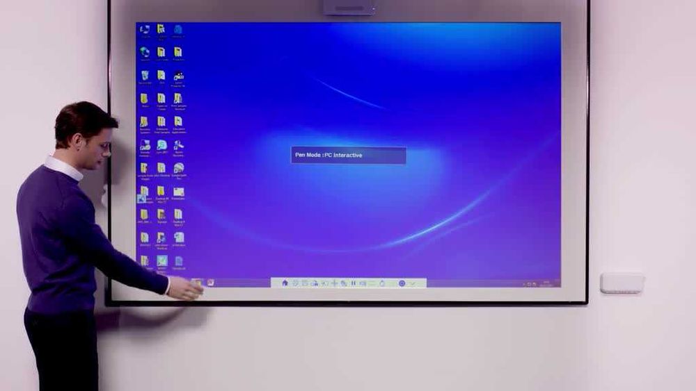 Projector Samsung EB-695Wi UST (Ultra Curta Distância de Projecção)