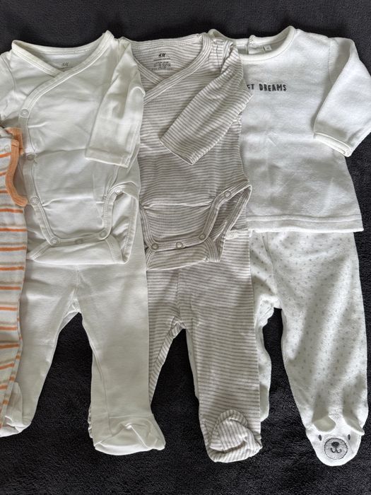 Wyprawka dla noworodka / zestaw startowy do szpitala (rozmiar 44–56)