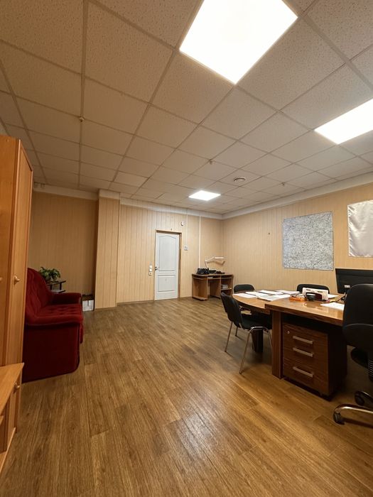 Офіси та складські приміщення Дніпровська