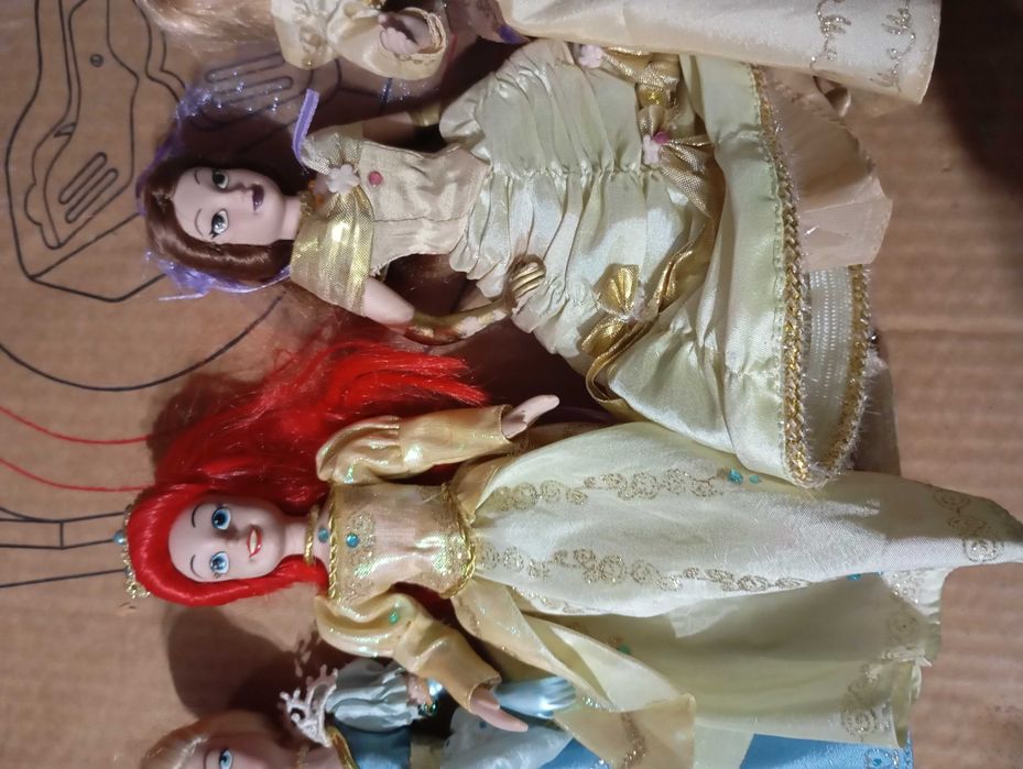 Bonecas disney em loiça