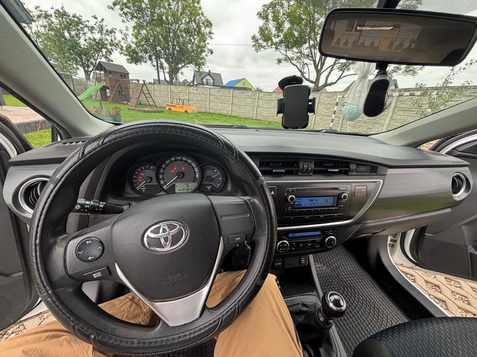 Toyota Auris 1,6 active