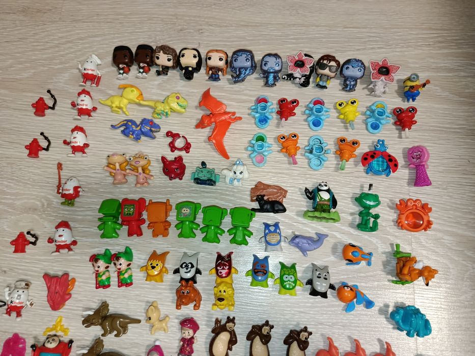 Велика колекція іграшок Kinder Surprise та інших серій (понад 100 шт.)