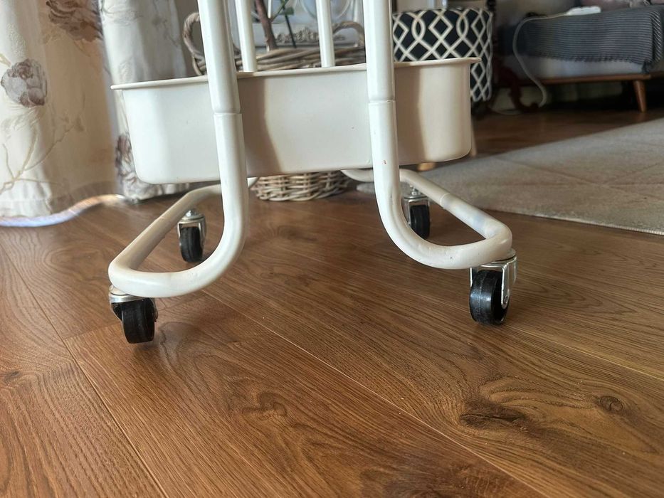Wózek kuchenny metalowy na kółkach