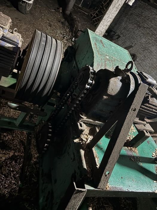 дробарка щепоріз подрібнювач УРМ 5