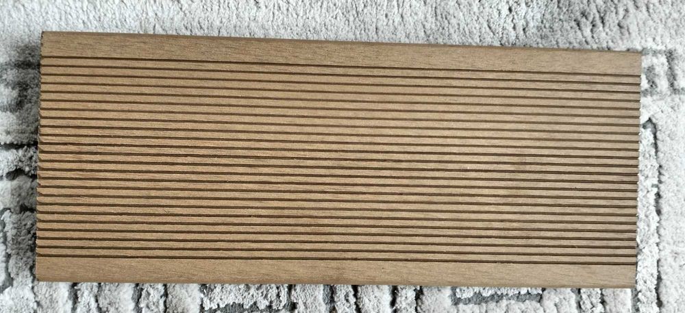 Deska kompozytowa na taras, ogród.