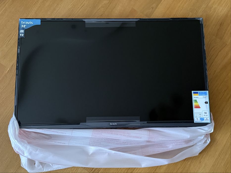Телевізор Bravis LED-32G5000 + T2 black