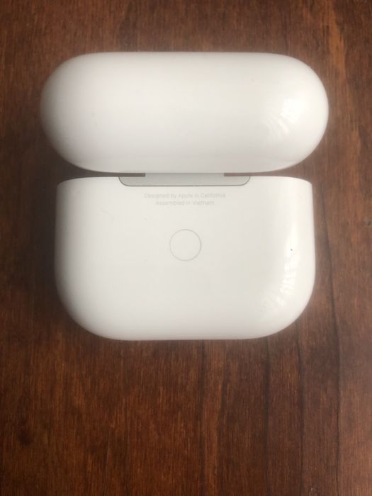 Кейс для наушников аир подс 3 , А 2566 оригинал