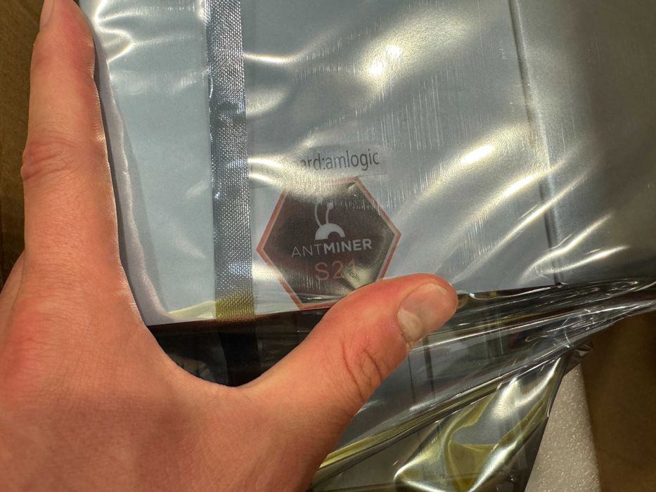 NEW Майнер! Asic Bitmain Antminer S21 188 Th miner + Гарантія