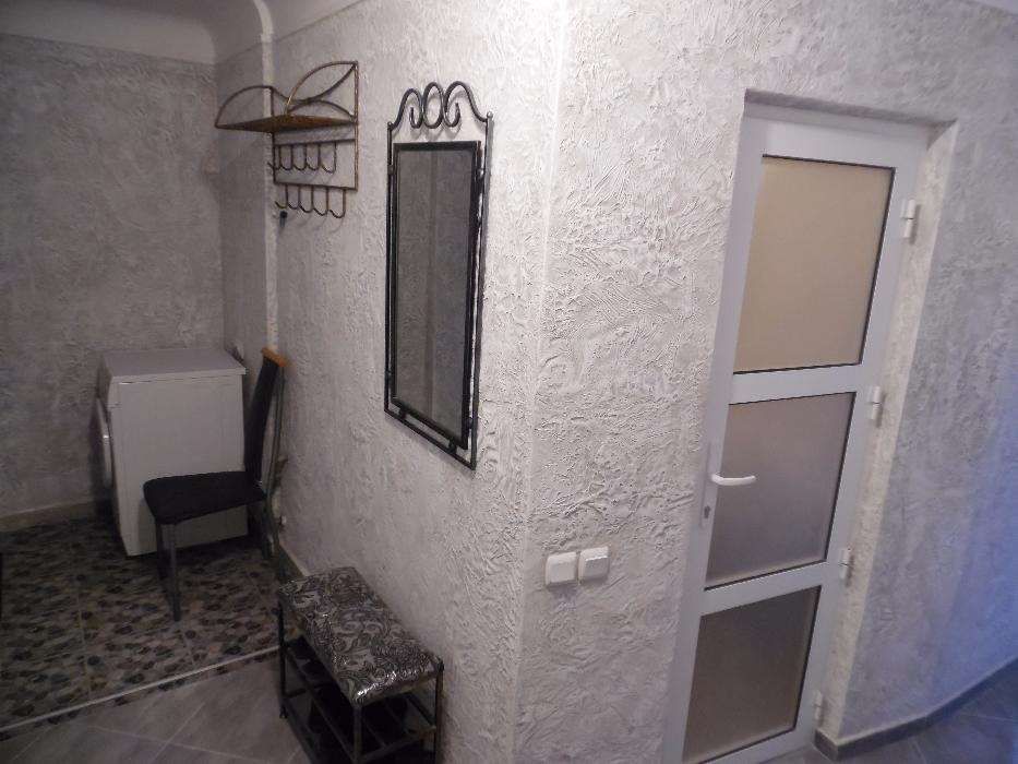 Оренда квартири подобово ,2 кiмн,центр,чисто,Володимирска105