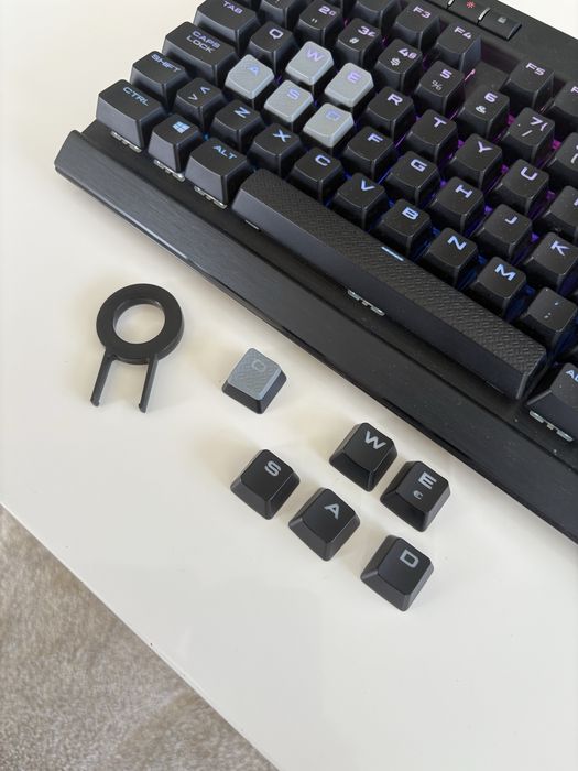 teclado corsair 100%