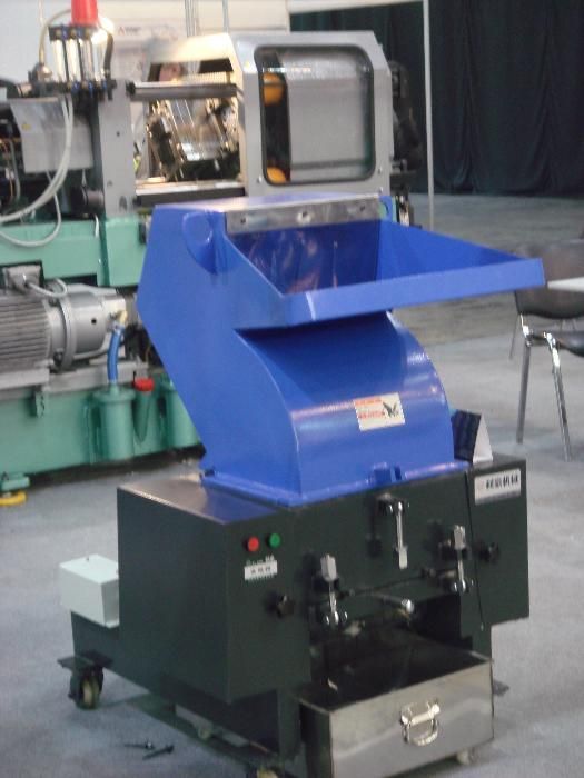 Дробилки для пластмаси.