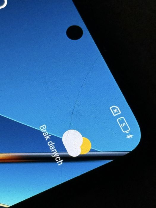 Poco x6 5G  - 12GB RAM z małym peknieciem