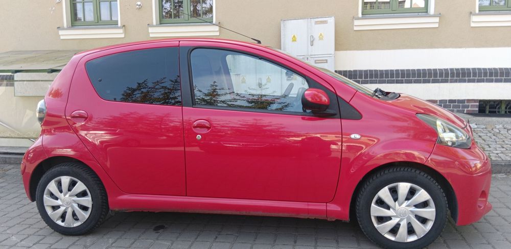 Sprzedam ładną Toyotę Aygo