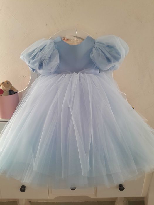 Блакитна святкова сукня