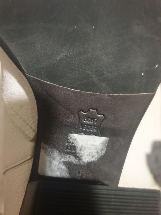 Нові чобітки козаки натуральна шкіра тренд