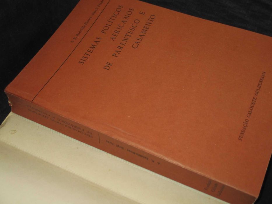 Livro Sistemas Políticos Africanos de Parentesco e Casamento