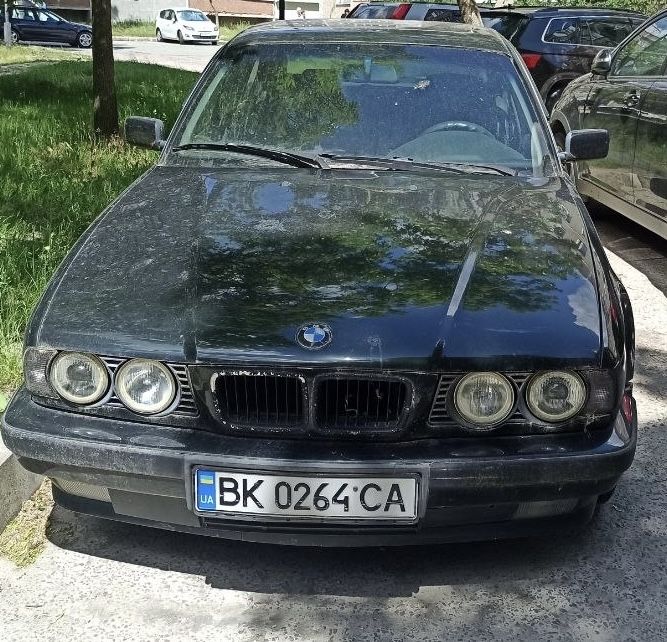 Продам автомобіль, не на ходу, проблема з генератором, BMW 5 (E34) 518 i, Кузов Е34, Рік випуску 1995.  Коробка автомат. Привід задній