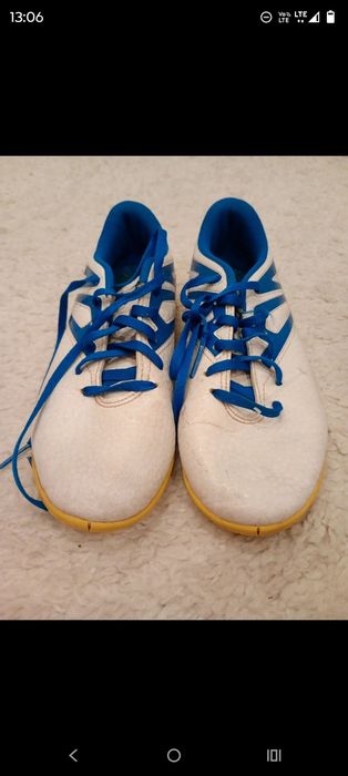 Halówki piłkarskie adidas