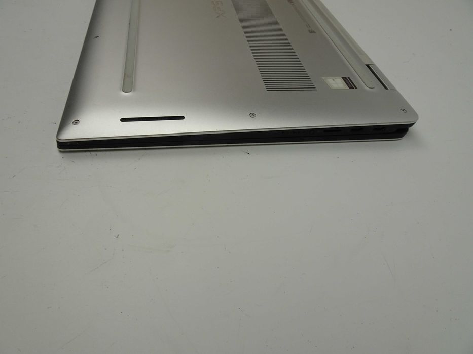 Dell 15 XPS 9575 15,6 FHD dotyk I7-8705G 16GB 256GB NVME