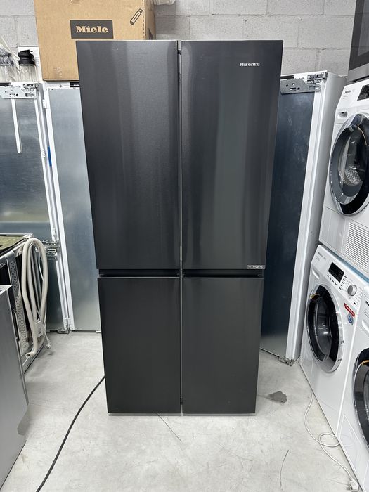 Холодильник Hisense side by side