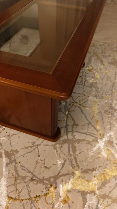 Mesa de apoio ao sofá