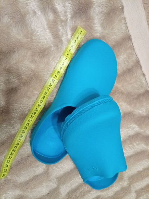 Резиновые тапки, аквашузы