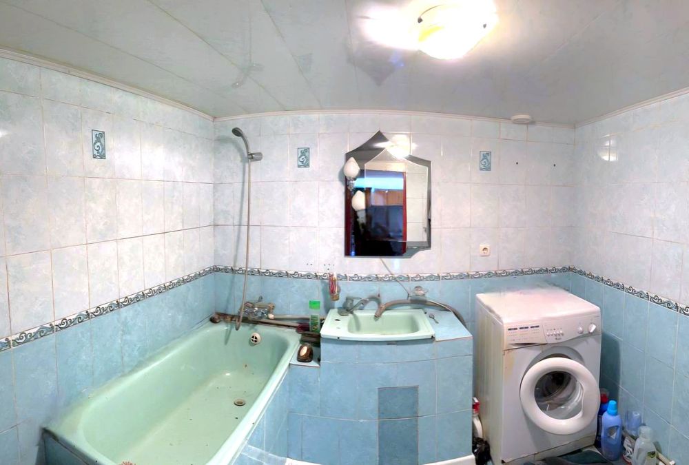 Продається будинковолодіння в мальовничому куточку Карпат с.Жупани