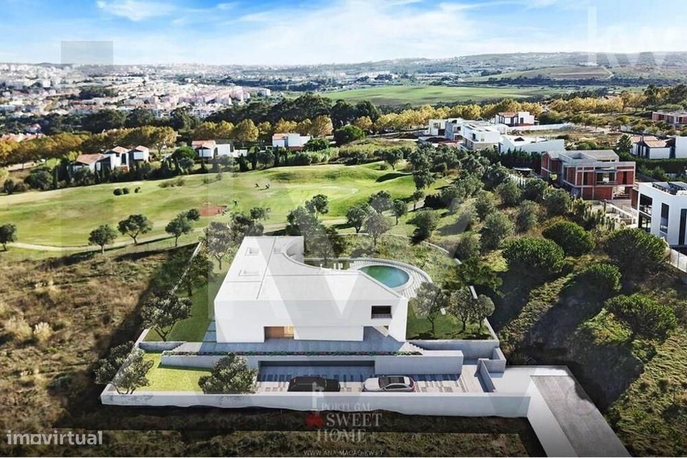Moradia de Luxo com piscina e vista espetacular no Oeiras Golf  Reside