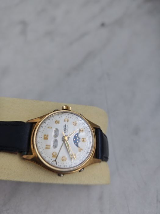 Enicar automat triple date fazy księżyca