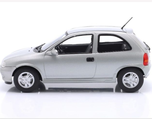 Miniaturas de carros 1.18