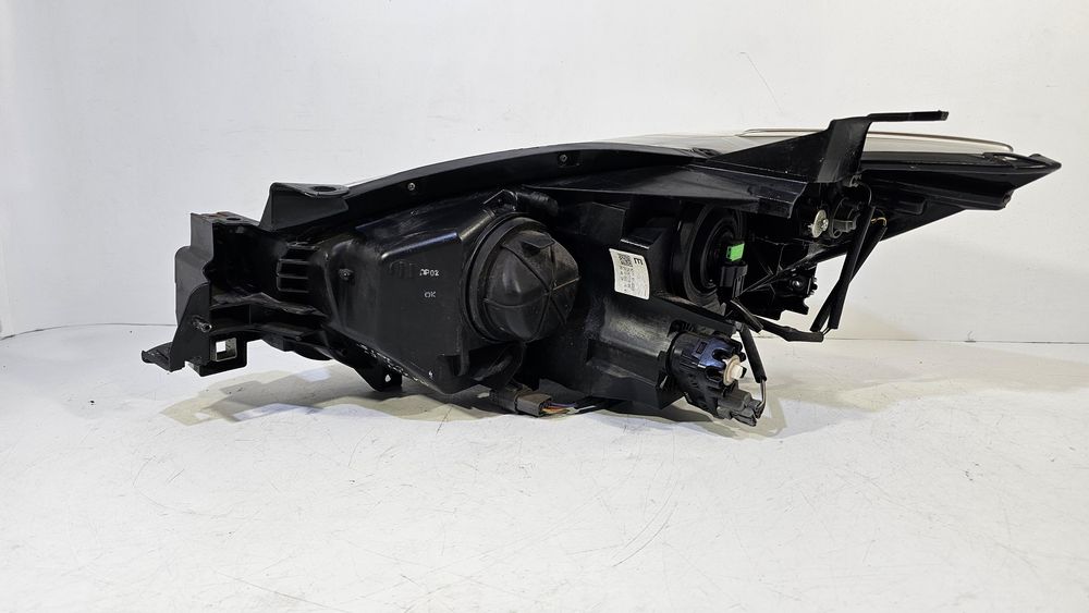 Mazda cx-5 12-17r. Lampa przód przednia h11 prawa europa ładna