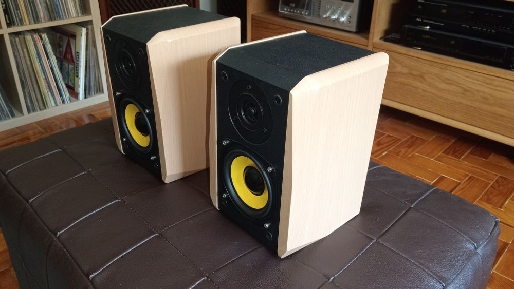 Colunas de som dynavox