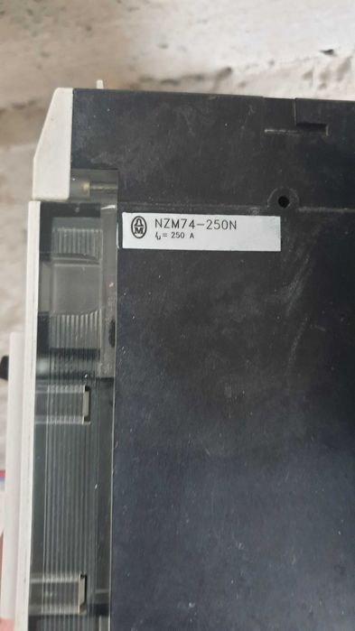Wyłącznik główny  Moeller NZM74-250N