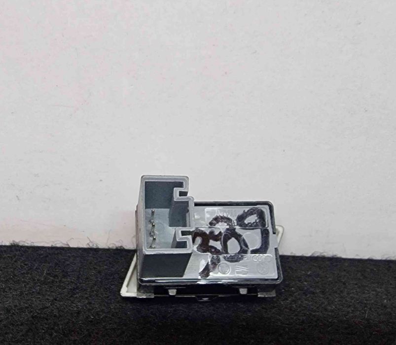 Comando / Botão / Interruptor Vidros Trás Esquerdo 1Z0959855 - SKODA OCTAVIA II