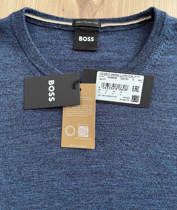 Sweter wełniany Hugo Boss - M