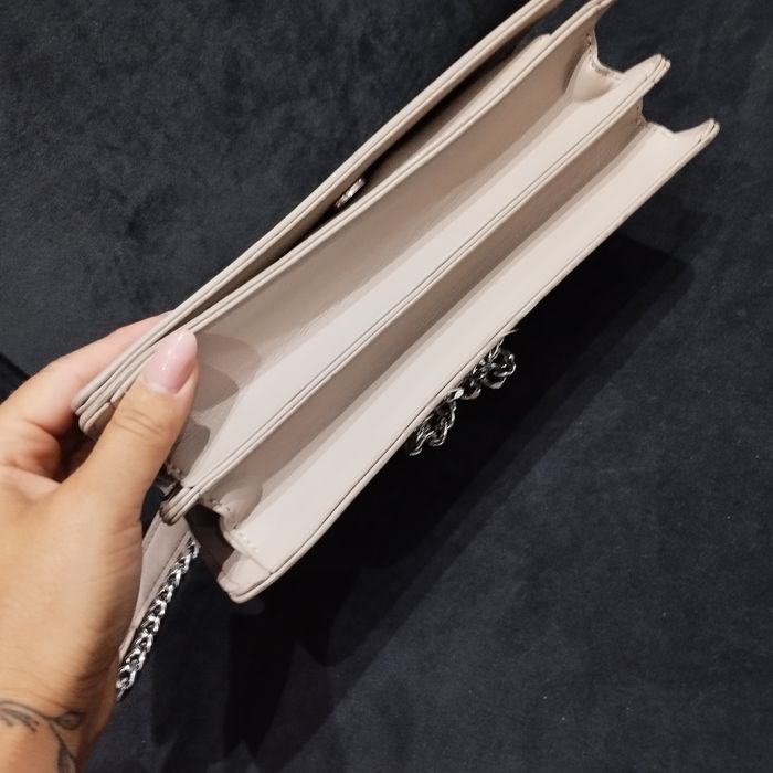 Toreba na łańcuszku