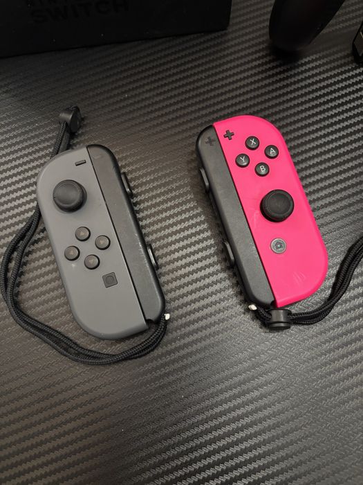 Nintendo Switch + 4 Joy-Cons + Dock + Jogos (Preço Negociável)