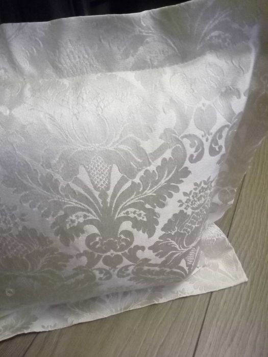 Sprzedam dwie stylowe poszewki z mereżką 40x40