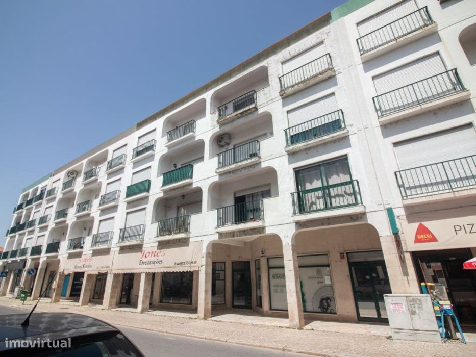 T3 para Remodelar no Centro de Samora Correia | Excelente Potencial