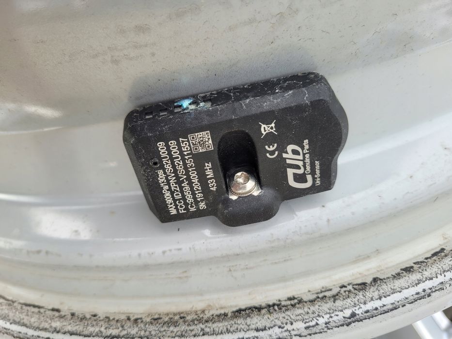 felgi aluminiowe dezent 7jx17 5x112 et51 czujniki!!