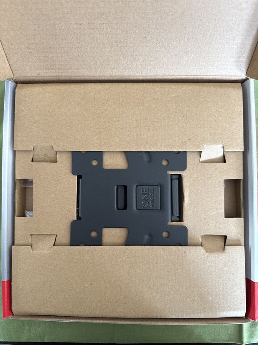 Suporte de parede para TV (novo com garantia)