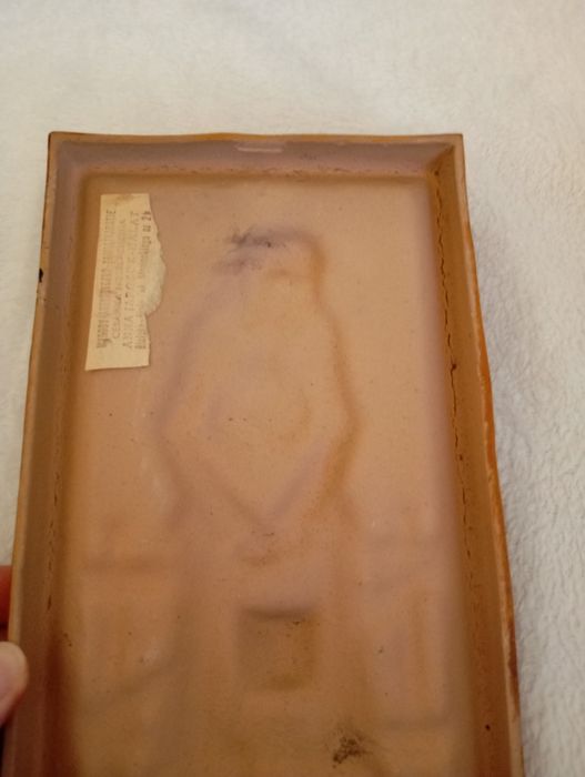 Płaskorzeźba ceramiczna