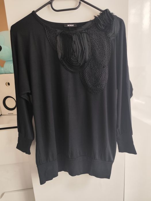 Bluzka damska z aplikacją