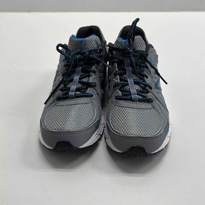 Новые! New Balance 402 кроссовки 41.5 р