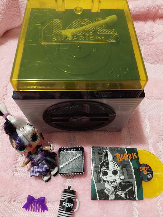 L.O.L MGA LOL Remix hair flip fluffy pe